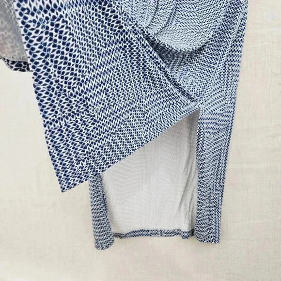 Chico's Slip Maxi Dress Size 2/ 12 Cap Sleeve Printed Slit Side 1930P - Picture 4 of 8